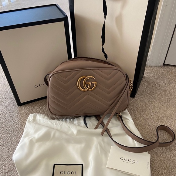 Gucci Handbags - NEW Gucci Marmont Crossbody in Nude